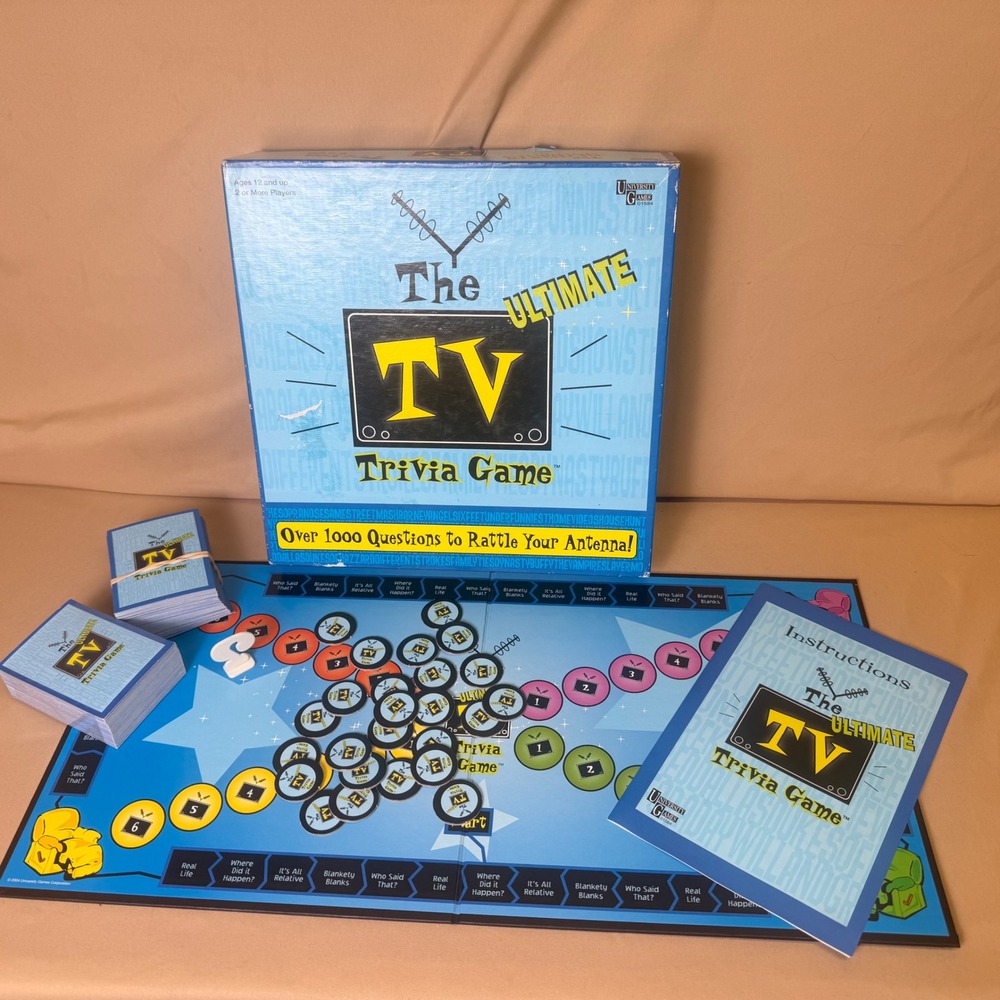 Vintage Y2K University Games The Ultimate TV Trivia Game Board Game 2004